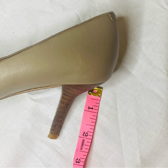 Coach Beige Leather Heels with Silver name plates - Picture 10 of 10